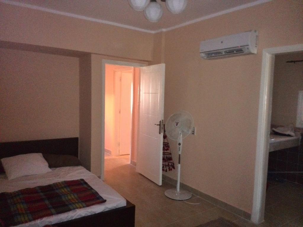 Three-Bedroom Garden Chalet At Marina Wadi Degla For Families 아인 수크나 객실 사진